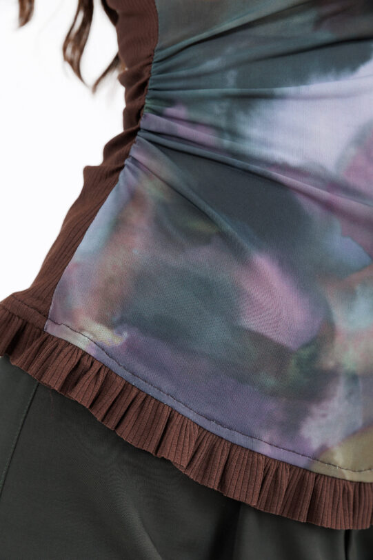 Bluza MATHILDE NADIN din licra multicolor si jerse maro. Materiale naturale, design unicat, cu broderie si aplicatii handmade