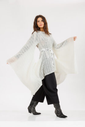 Camasa MATHILDE TAYA crem din poplin cu platca din macrame. Materiale naturale, design unicat, cu broderie si aplicatii handmade