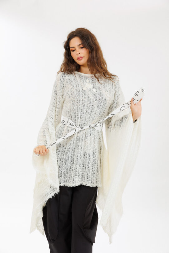 Bluza MATHILDE PAIA din tricot alb cu cordon. Materiale naturale, design unicat, cu broderie si aplicatii handmade