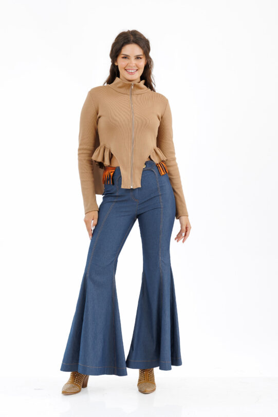 HANORAC MATHILDE RIA cappuccino din jerse cu tablou detasabil. Materiale naturale, design unicat, cu broderie si aplicatii handmade