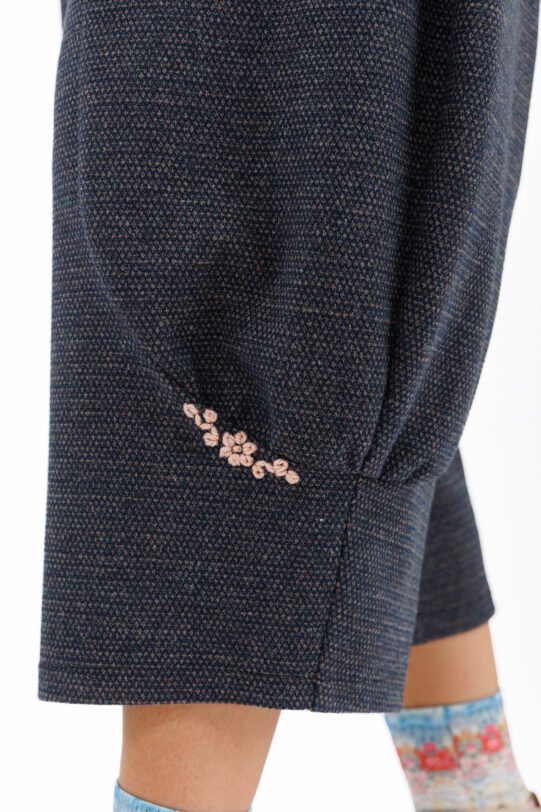 Pantalon MATHILDE HAZEL bleumarin din tricot. Materiale naturale, design unicat, cu broderie si aplicatii handmade