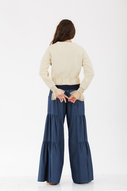 Pulover MATHILDE BETY crem din lana cu mansete brodate. Materiale naturale, design unicat, cu broderie si aplicatii handmade