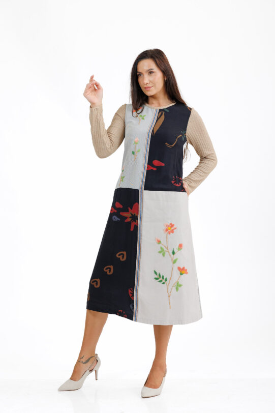 Rochia MATHILDE MILANA  gri si negru cu broderie florala. Materiale naturale, design unicat, cu broderie si aplicatii handmade