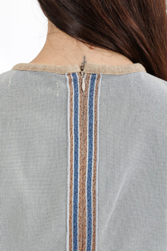 Rochia MATHILDE MILANA  gri si negru cu broderie florala. Materiale naturale, design unicat, cu broderie si aplicatii handmade