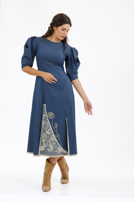 Rochia MATHILDE SENA din blug. Materiale naturale, design unicat, cu broderie si aplicatii handmade