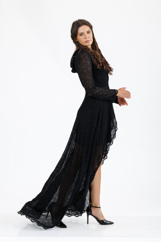 Rochia MATHILDE SEOLA neagra cu gluga din dantela. Materiale naturale, design unicat, cu broderie si aplicatii handmade