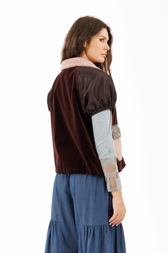 Vesta MATHILDE XELA maro din catifea cu buzunare roz. Materiale naturale, design unicat, cu broderie si aplicatii handmade